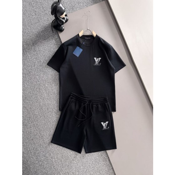 Louis Vuitton Spring/Summer New Casual Short-Sleeve Shorts Set